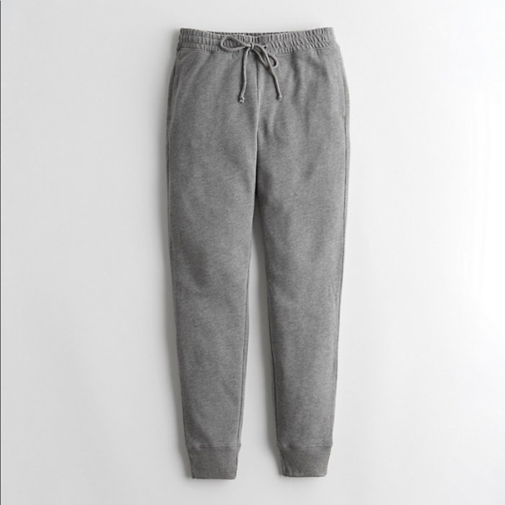 Hollister Women’s High-Rise Fleece Joggers